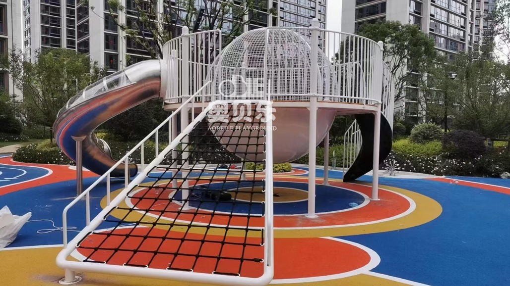 社区滑梯1.jpg